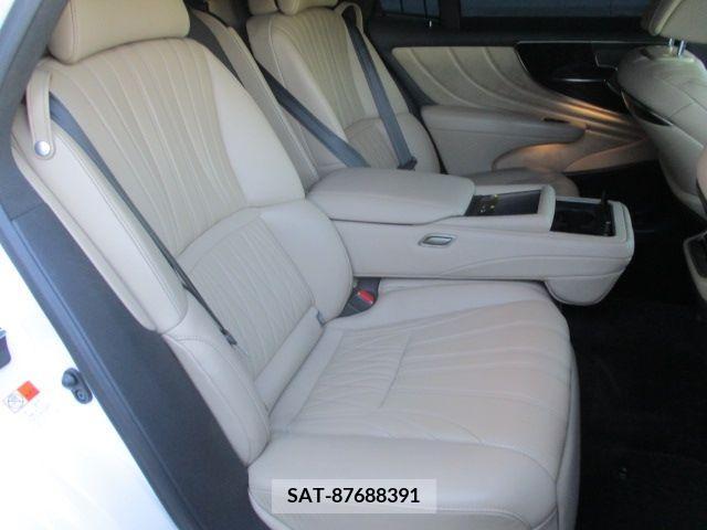 Lexus LS 2021-05 277615-9