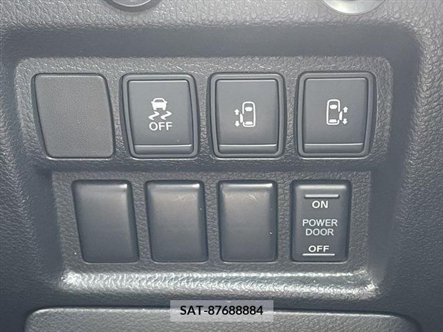 Nissan ELGRAND 2015-06 349790-6