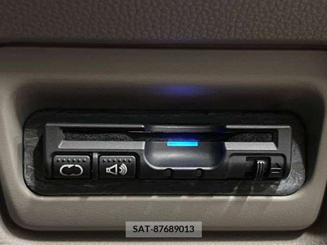 Honda e 2015-07 219506-4