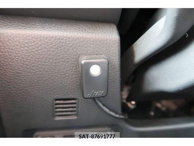 Toyota NOAH 2022-10 279532-18