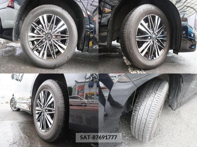 Toyota NOAH 2022-10 279532-4