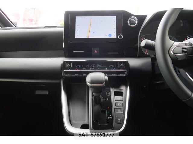 Toyota NOAH 2022-10 279532-6