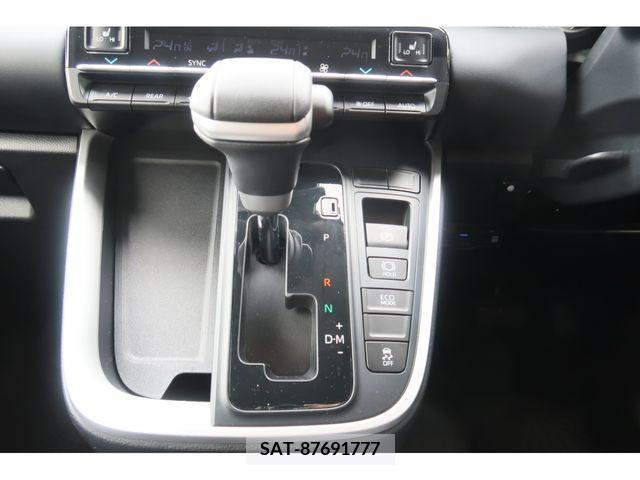 Toyota NOAH 2022-10 279532-10