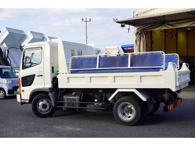 Hino RANGER 2017-08 27852-6