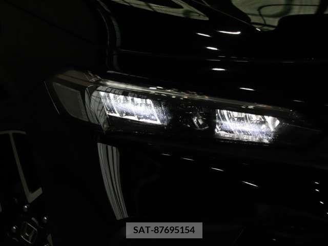 Honda CIVIC 2022-05 210747-10
