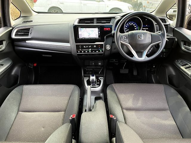 Honda FIT HYBRID 2016-05 194846-1