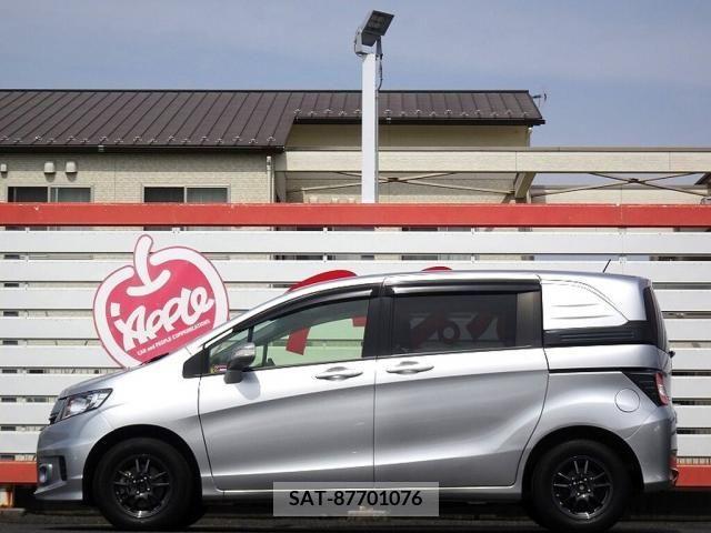 Honda FREED SPIKE 2016-05 236665-6