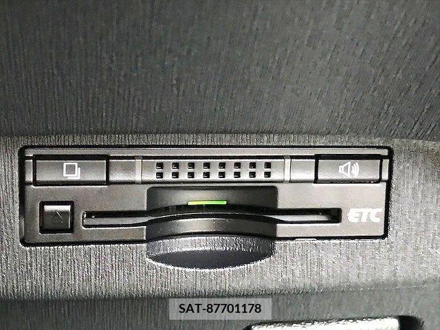 Toyota PRIUS 2013-08 366506-16