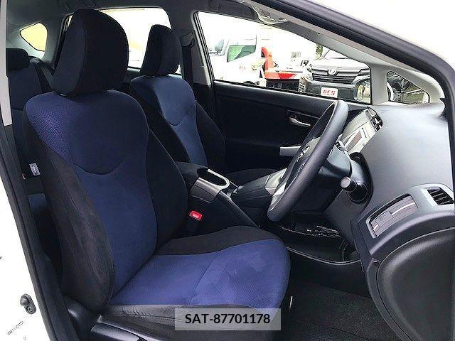 Toyota PRIUS 2013-08 366506-3