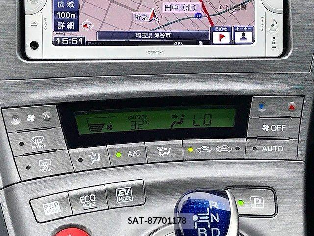 Toyota PRIUS 2013-08 366506-14