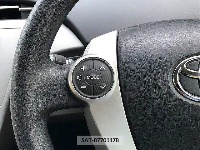 Toyota PRIUS 2013-08 366506-5