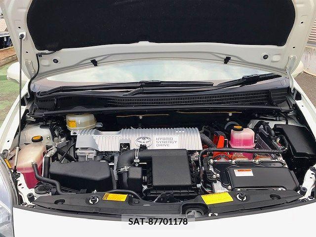 Toyota PRIUS 2013-08 366506-27