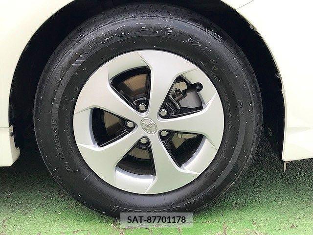 Toyota PRIUS 2013-08 366506-26