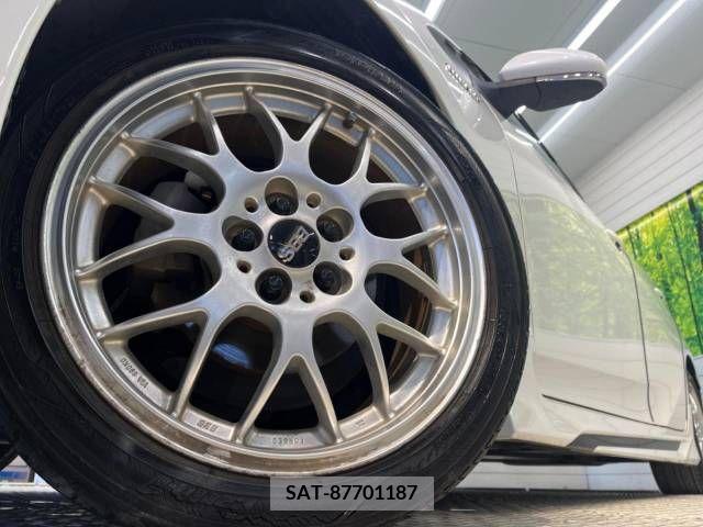 Toyota PRIUS 2017-08 244591-13