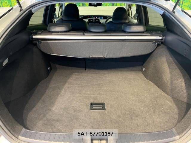 Toyota PRIUS 2017-08 244591-10