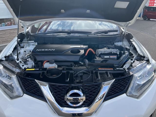 Nissan X-TRAIL 2015-09 182098-21