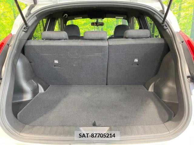 Nissan JUKE 2013-07 329403-10