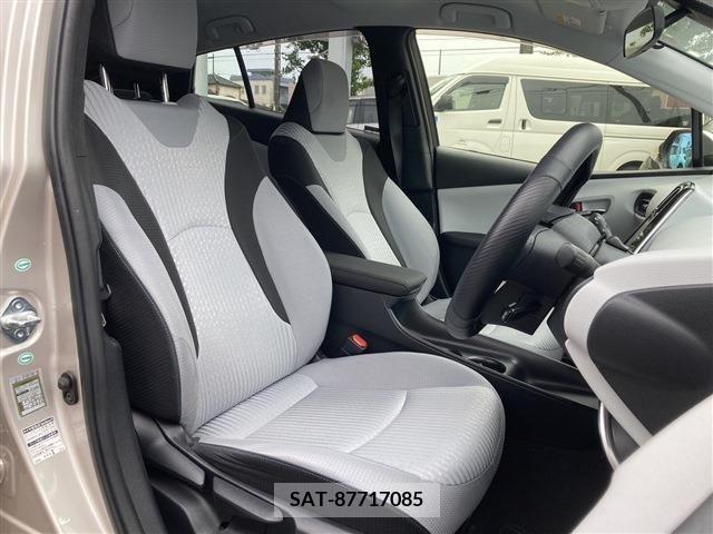 Toyota PRIUS 2016-01 322330-8