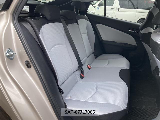 Toyota PRIUS 2016-01 322330-15