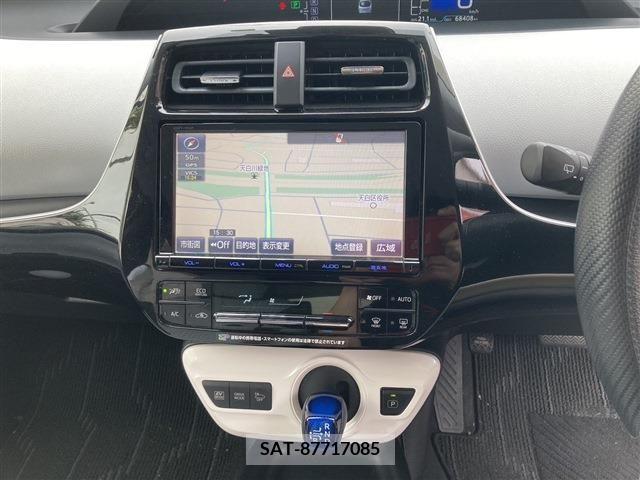 Toyota PRIUS 2016-01 322330-14