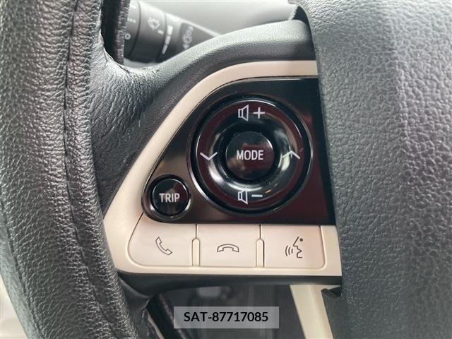 Toyota PRIUS 2016-01 322330-10