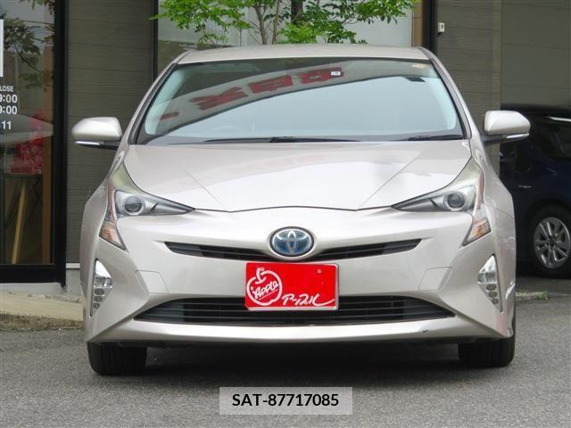 Toyota PRIUS 2016-01 322330-1