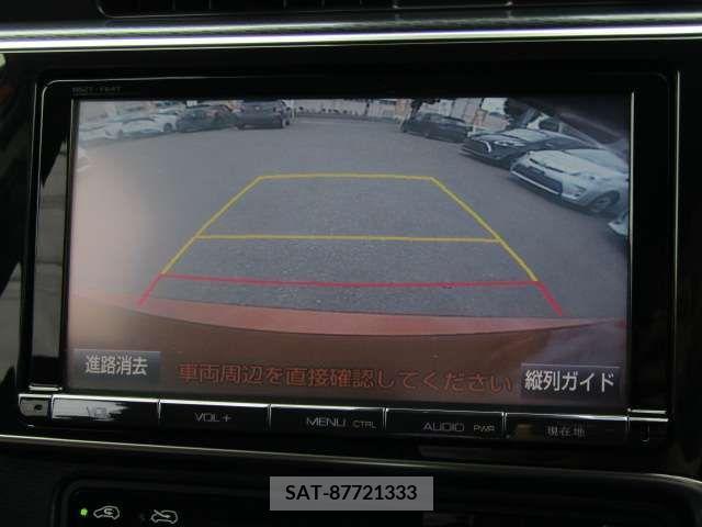Toyota AURIS 2015-04 292953-11