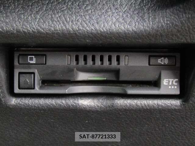 Toyota AURIS 2015-04 292953-12