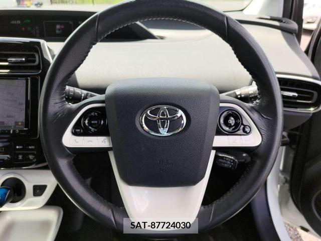 Toyota PRIUS 2016-06 352912-19