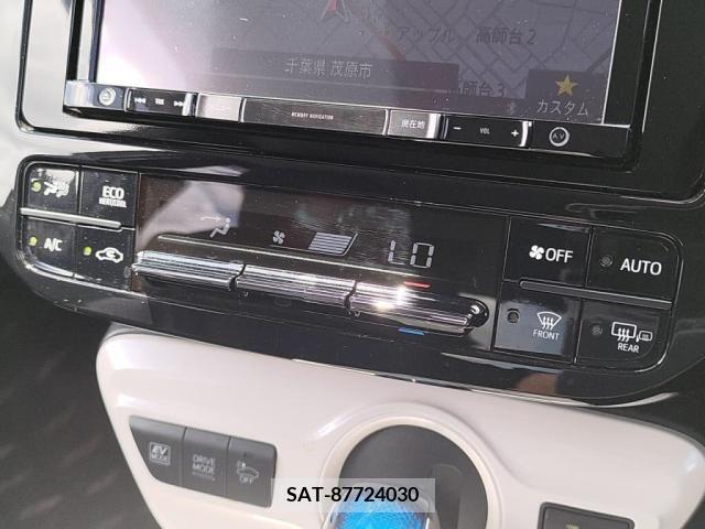 Toyota PRIUS 2016-06 352912-13