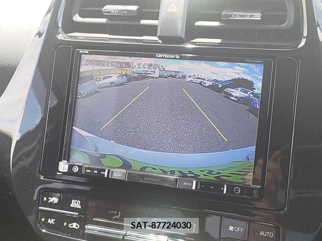 Toyota PRIUS 2016-06 352912-17