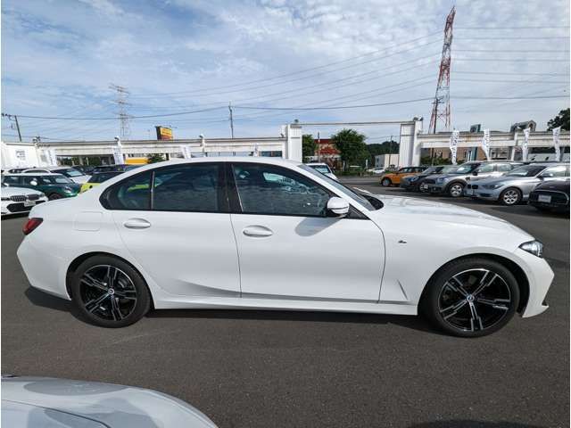 Bmw 3 SERIES 2022-11 10661-8