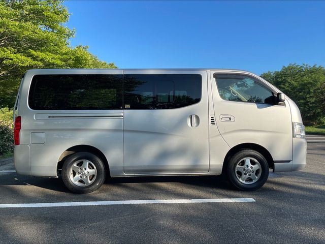 Nissan NV350 Caravan 2013-06 4217-7