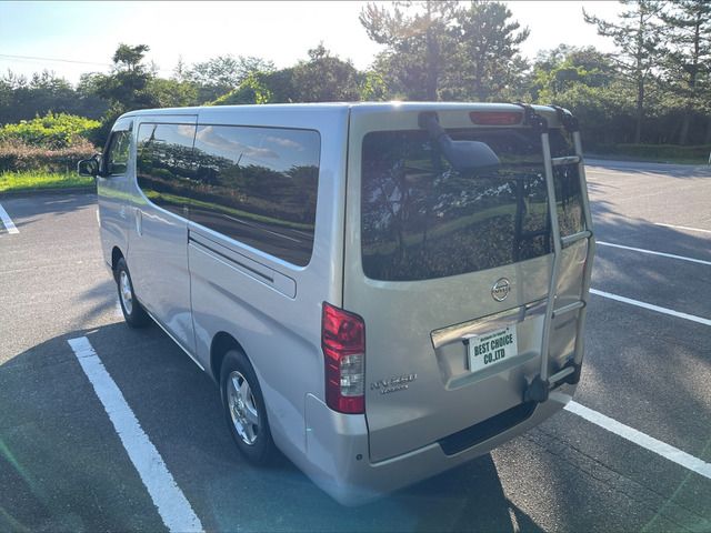 Nissan NV350 Caravan 2013-06 4217-11