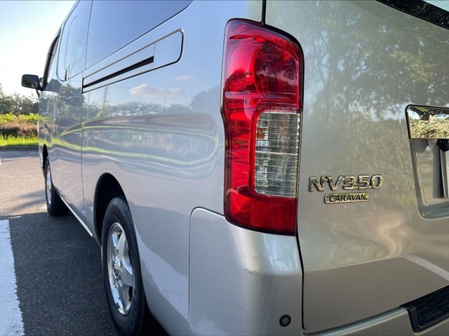 Nissan NV350 Caravan 2013-06 4217-19