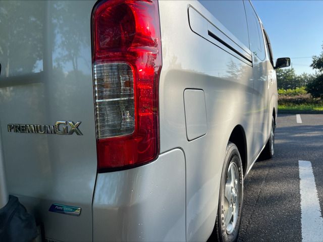 Nissan NV350 Caravan 2013-06 4217-18