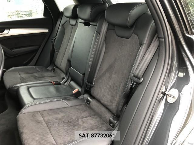 Audi Q5 2019-06 212993-24