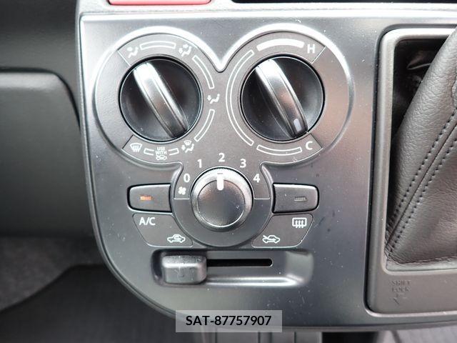 Suzuki ALTO 2017-02 305034-6