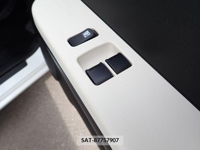 Suzuki ALTO 2017-02 305034-11