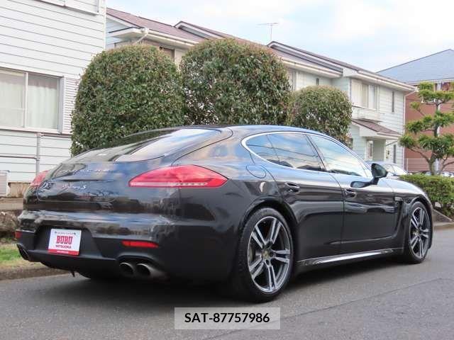 Porsche PANAMERA 2013-12 235538-2