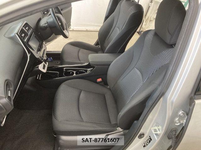 Toyota PRIUS 2018-06 322299-9