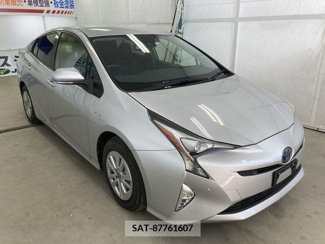 Toyota PRIUS 2018-06 322299-0