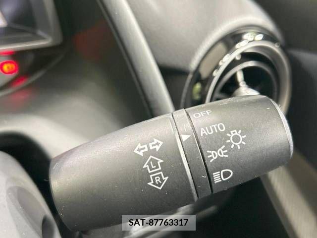 Mazda DEMIO 2015-07 345598-6