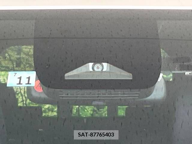 Toyota NOAH 2022-11 392829-6