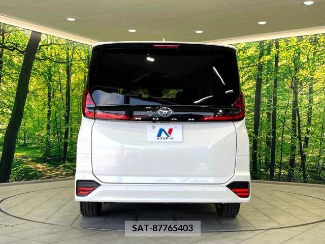 Toyota NOAH 2022-11 392829-16