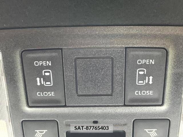 Toyota NOAH 2022-11 392829-5
