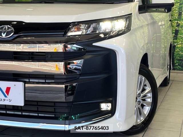 Toyota NOAH 2022-11 392829-13