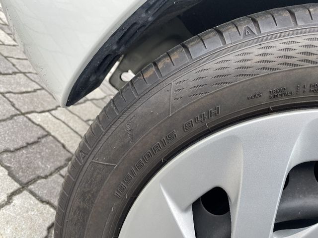 Toyota AQUA 2018-03 12230-22