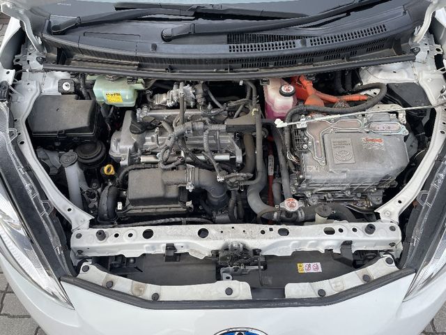 Toyota AQUA 2018-03 12230-24