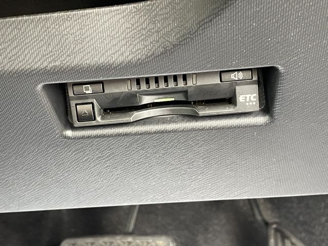 Toyota AQUA 2018-03 12230-19